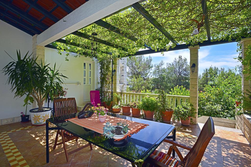 Apartments Gilve Хвар Номер фото