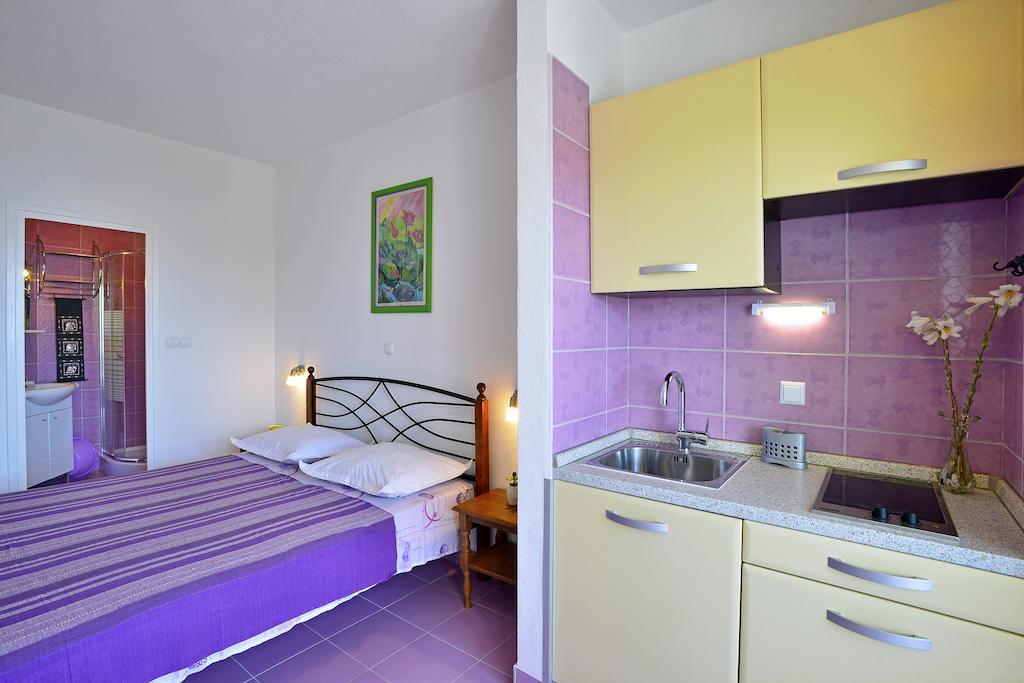 Apartments Gilve Хвар Номер фото