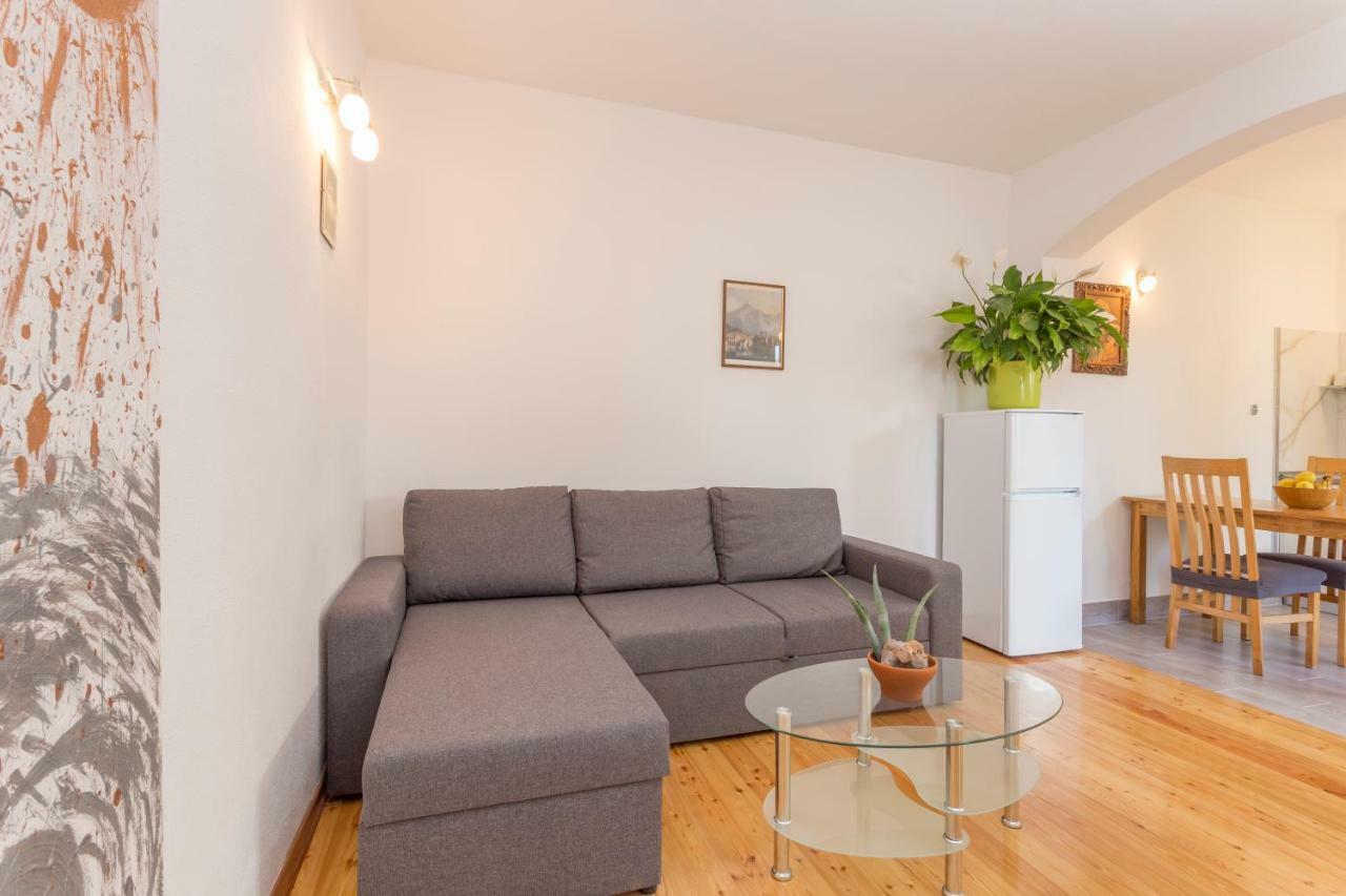 Apartments Gilve Хвар Экстерьер фото