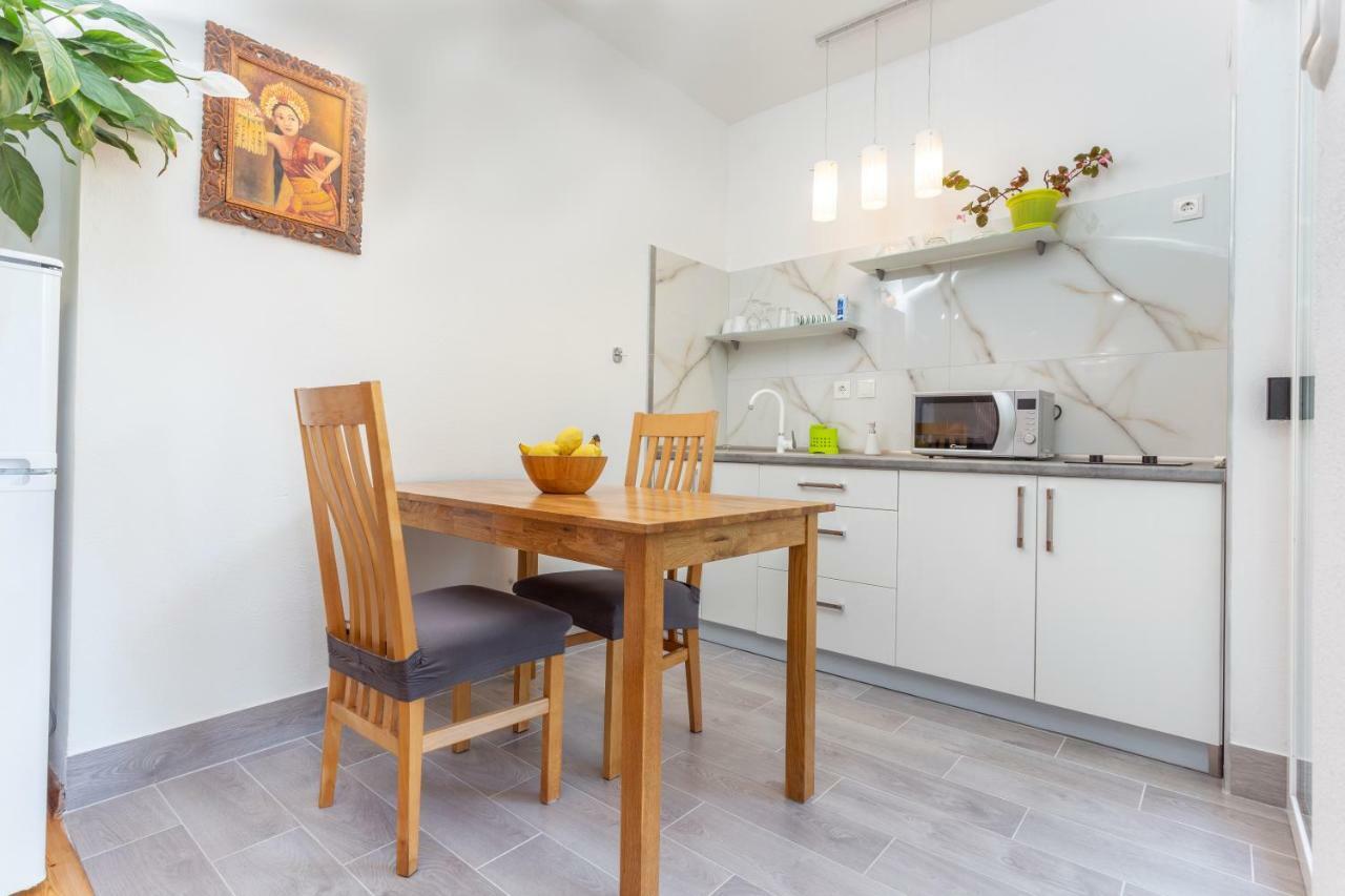 Apartments Gilve Хвар Экстерьер фото